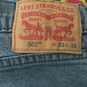 502 Levi men’s jeans
